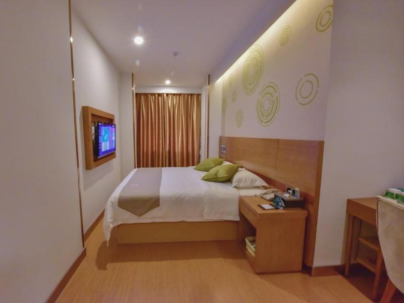 格林豪泰黄冈蕲春县欧亚达广场智选酒店 Qichun 外观 照片